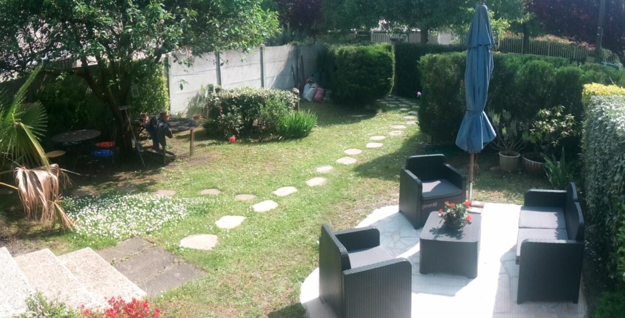 Prive Dependance * Livry-Gargan